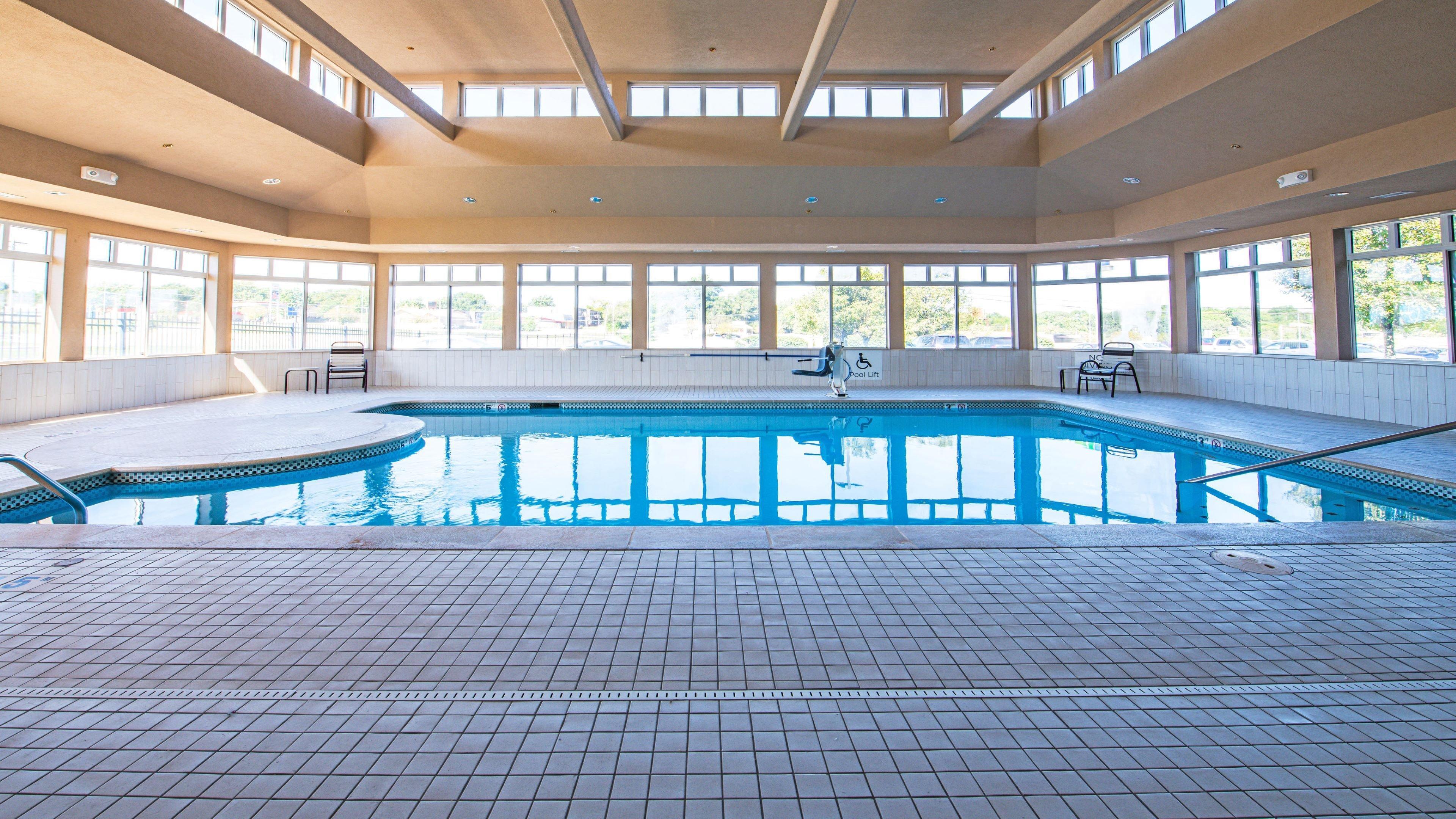 Holiday Inn Express Hotel & Suites Kansas City - Grandview By Ihg Eksteriør bilde